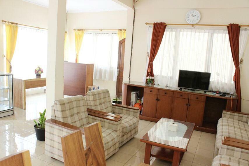 Amerta Giri Guest House Wonosobo Exteriér fotografie